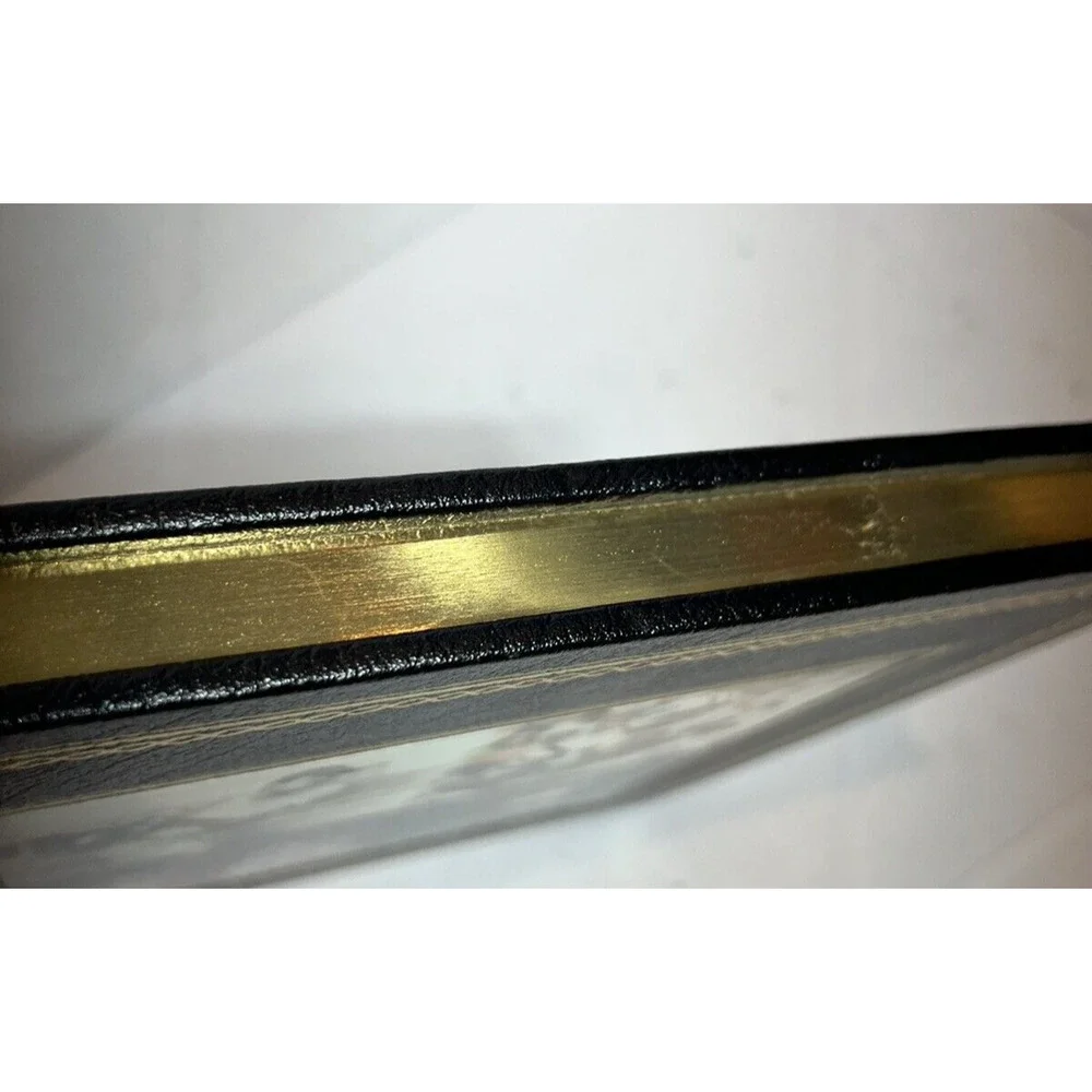And‎ the Crowd Goes Wild Sports Book Gold edge page Bookshelf Danbury Mint 1999